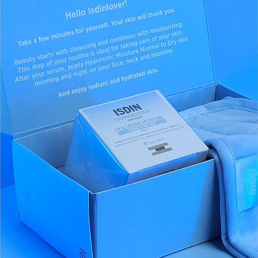 Blue Box Hyaluronic Moisture for Normal Skin+ FREE Gift